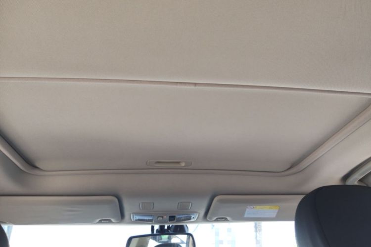 Used Mitsubishi Outlander 2021 2.4L 4x4 DynaDrive Edition 5 Seats Headliner