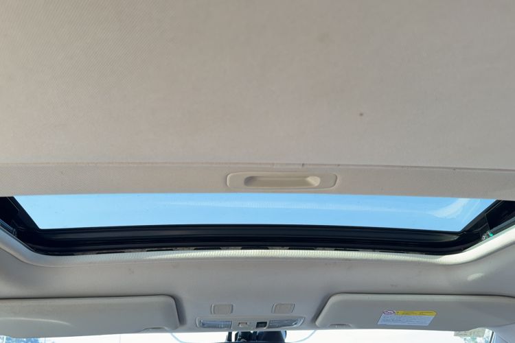 Used Mitsubishi Outlander 2021 2.4L 4x4 Zhi Xiang Edition 7 Seats Headliner