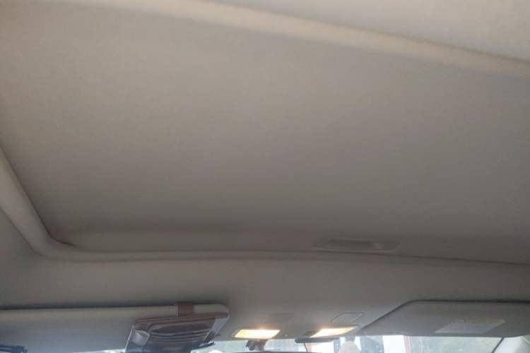 Used Mitsubishi Outlander 2021 2.0L Two-Wheel Drive Comfort Edition 7 Seats Headliner