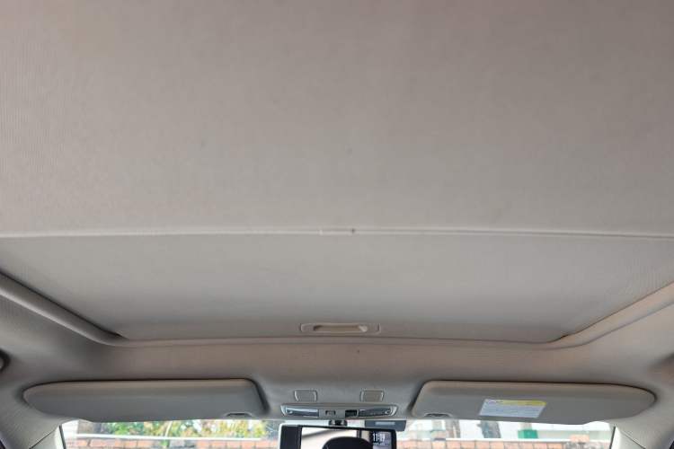 Used Mitsubishi Outlander 2021 2.0L Two-Wheel Drive Comfort Edition 7 Seats Headliner