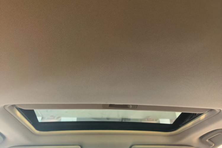 Used Mitsubishi Outlander 2021 2.4L 4x4 Zhi Xiang Edition 7 Seats Headliner