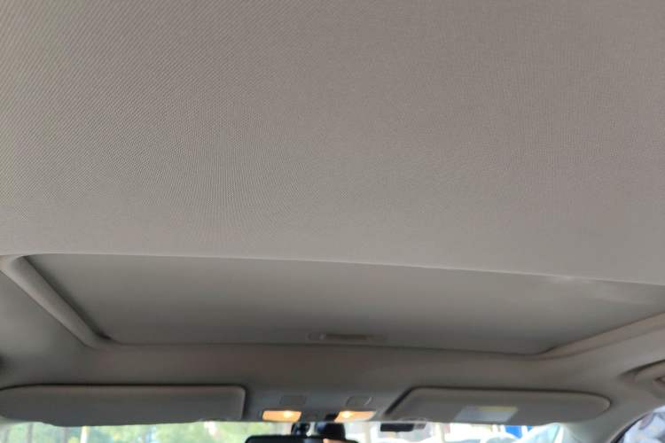 Used Mitsubishi Outlander 2021 2.4L 4x4 Zhi Xiang Edition 7 Seats Headliner