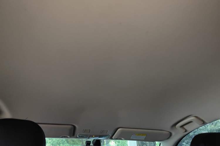 Used Mitsubishi Outlander 2021 Revised Version 2.0L Two-Wheel Drive Comfort Edition 5 Seats Headliner