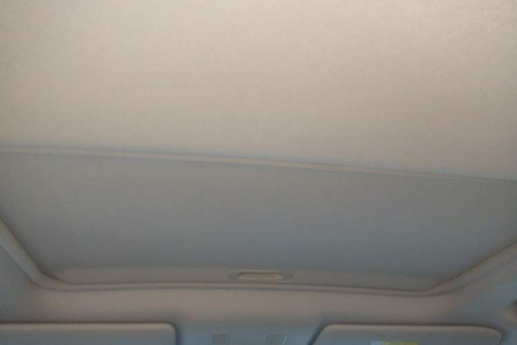 Used Mitsubishi Outlander 2021 2.4L 4x4 Zhi Xiang Edition 7 Seats Headliner