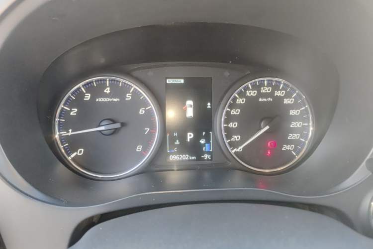 Used Mitsubishi Outlander 2021 2.4L 4x4 DynaDrive Edition 5 Seats Instrument Cluster