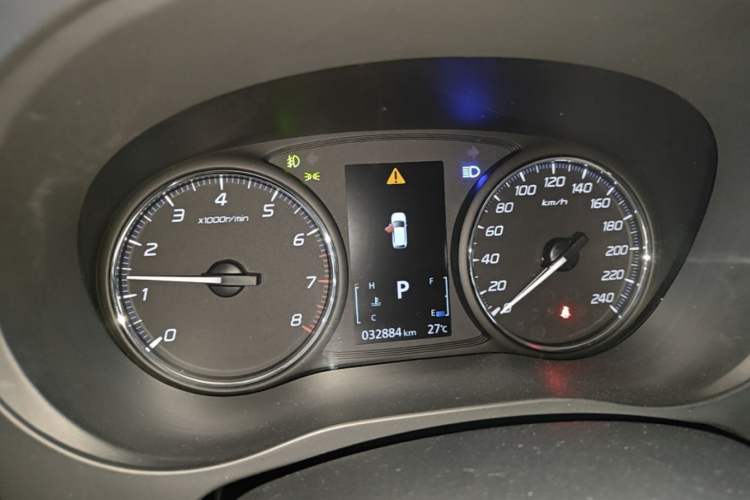 Used Mitsubishi Outlander 2021 2.0L Two-Wheel Drive Comfort Edition 5 Seats Instrument Cluster