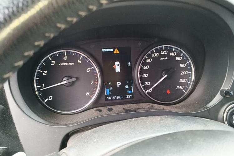 Used Mitsubishi Outlander 2021 2.4L 4x4 DynaDrive Edition 5 Seats Instrument Cluster