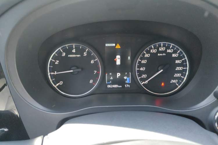Used Mitsubishi Outlander 2021 2.4L 4x4 DynaDrive Edition 5 Seats Instrument Cluster