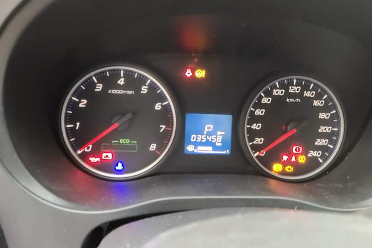 Used Mitsubishi Outlander 2021 2.0L Two-Wheel Drive Comfort Edition 5 Seats Instrument Cluster