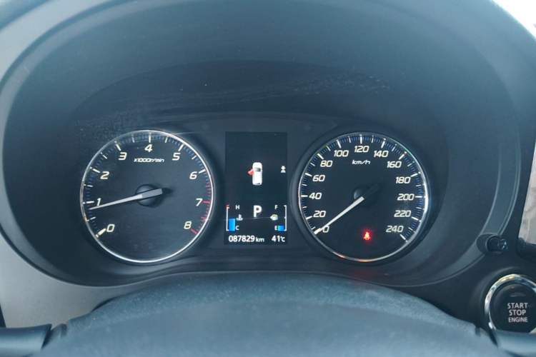 Used Mitsubishi Outlander 2021 2.0L Two-Wheel Drive Comfort Edition 5 Seats Instrument Cluster