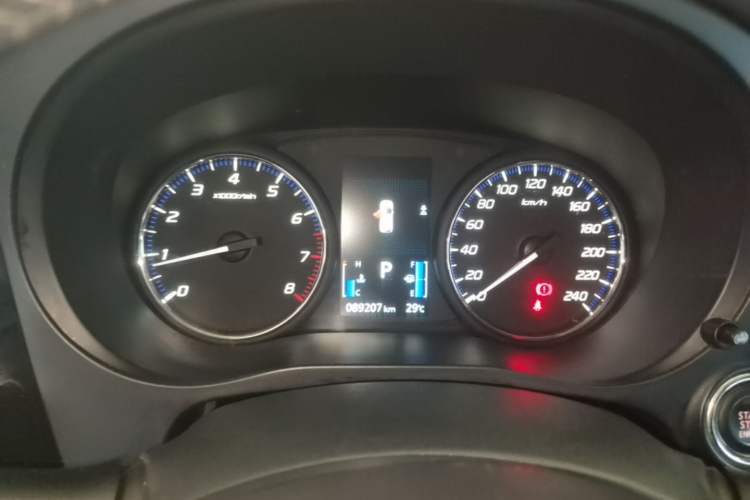 Used Mitsubishi Outlander 2021 Revised Version 2.0L Two-Wheel Drive Enjoyment Edition 5 Seats Instrument Cluster
