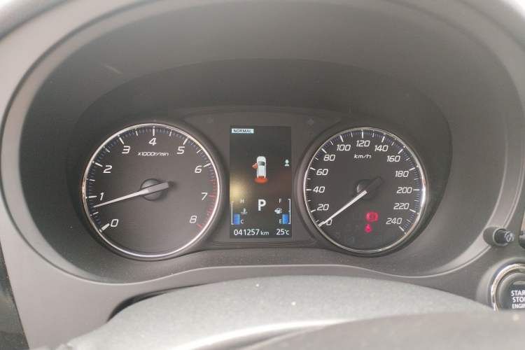 Used Mitsubishi Outlander 2021 2.4L 4x4 Zhi Xiang Edition 7 Seats Instrument Cluster