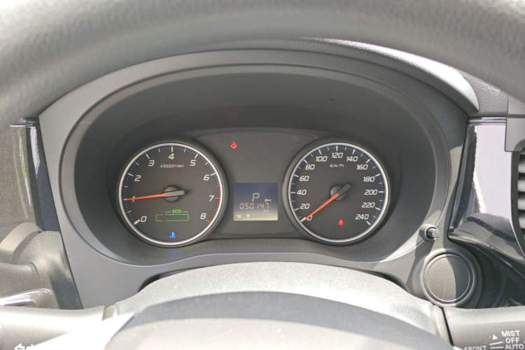 Used Mitsubishi Outlander 2021 Revised Version 2.0L Two-Wheel Drive Comfort Edition 5 Seats Instrument Cluster