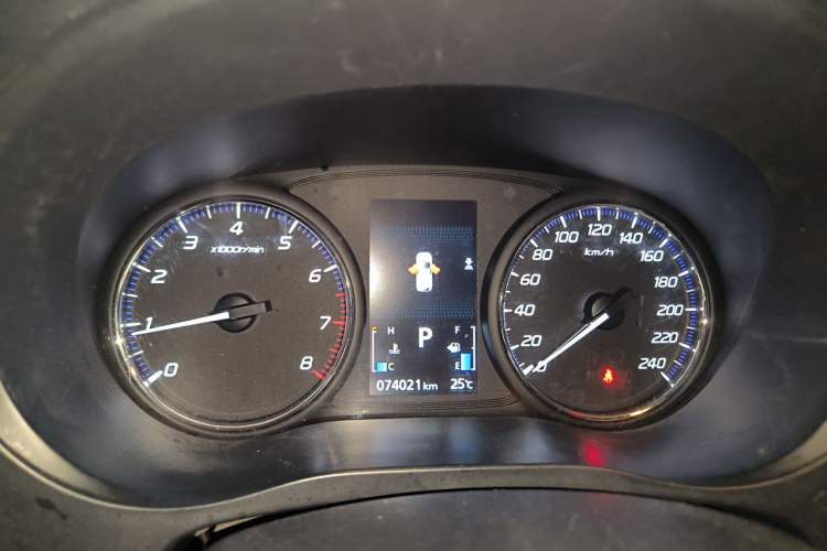 Used Mitsubishi Outlander 2021 Revised Version 2.0L Two-Wheel Drive Enjoyment Edition 5 Seats Instrument Cluster