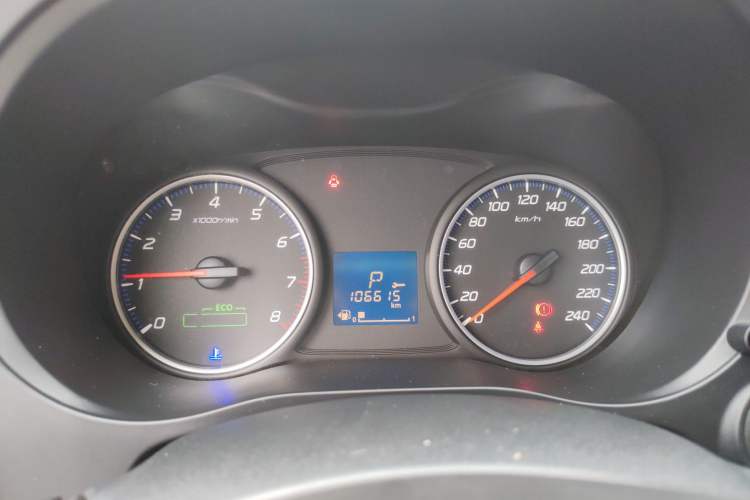 Used Mitsubishi Outlander 2021 Revised Version 2.0L Two-Wheel Drive Comfort Edition 5 Seats Instrument Cluster