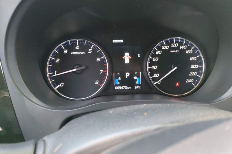 Used Mitsubishi Outlander 2021 2.4L 4x4 Zhi Xiang Edition 7 Seats Instrument Cluster