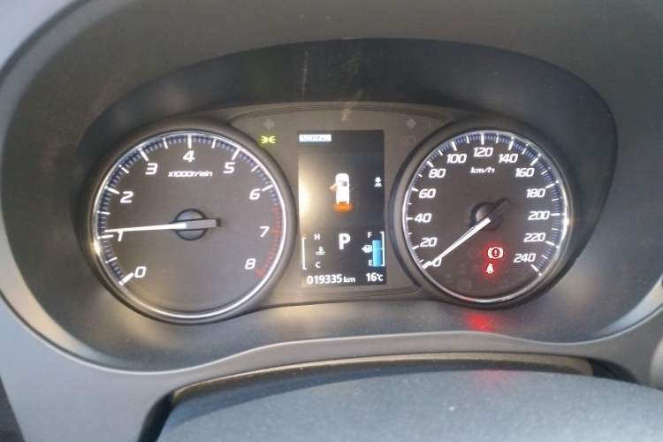 Used Mitsubishi Outlander 2021 2.4L 4x4 Zhi Xiang Edition 7 Seats Instrument Cluster