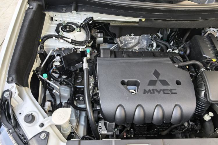Used Mitsubishi Outlander 2021 2.4L 4x4 DynaDrive Edition 5 Seats Interior 10
