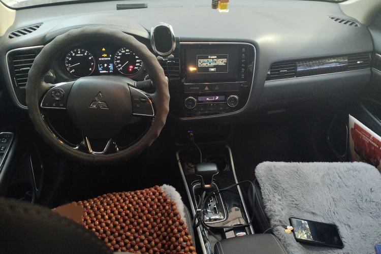 Used Mitsubishi Outlander 2021 2.0L Two-Wheel Drive Comfort Edition 5 Seats Interior 2