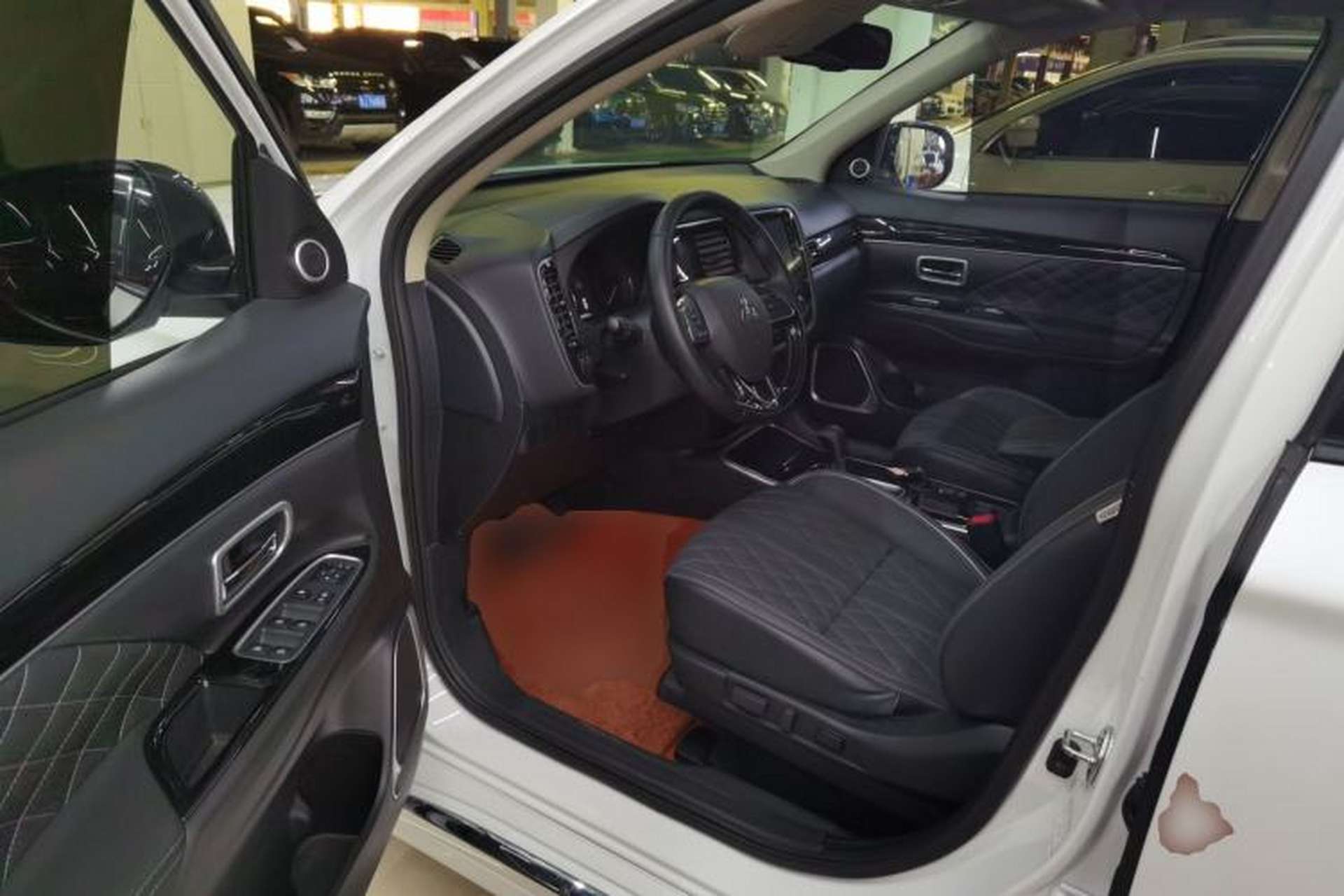 Used Mitsubishi Outlander 2021 Revised Version 2.0L Two-Wheel Drive Enjoyment Edition 5 Seats Interior 3