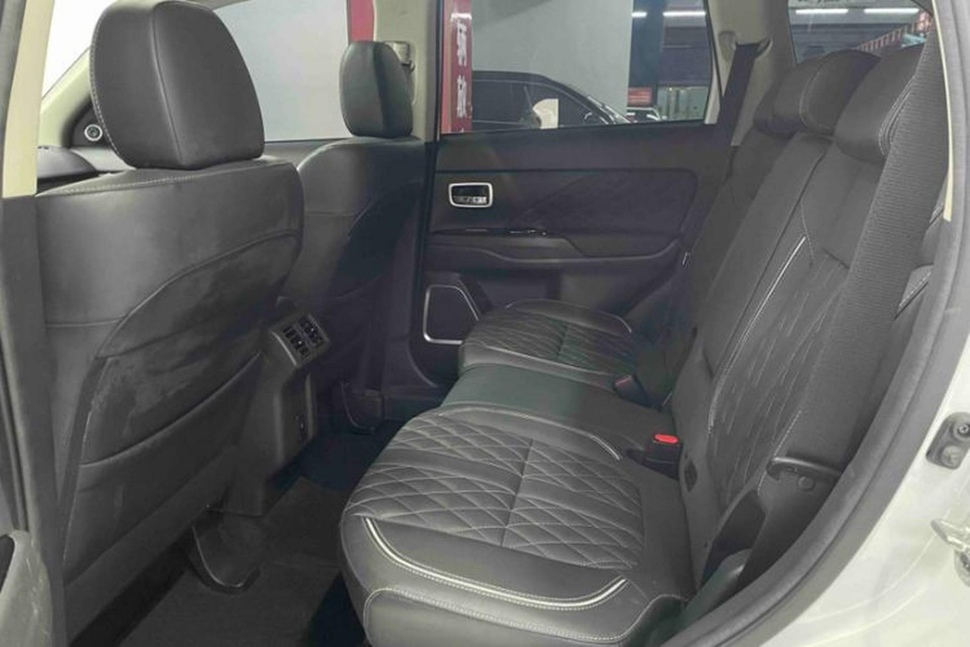 Used Mitsubishi Outlander 2021 2.0L Two-Wheel Drive Comfort Edition 5 Seats Interior 3