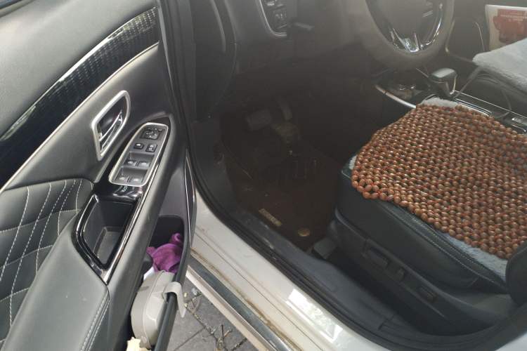 Used Mitsubishi Outlander 2021 2.0L Two-Wheel Drive Comfort Edition 5 Seats Interior 3