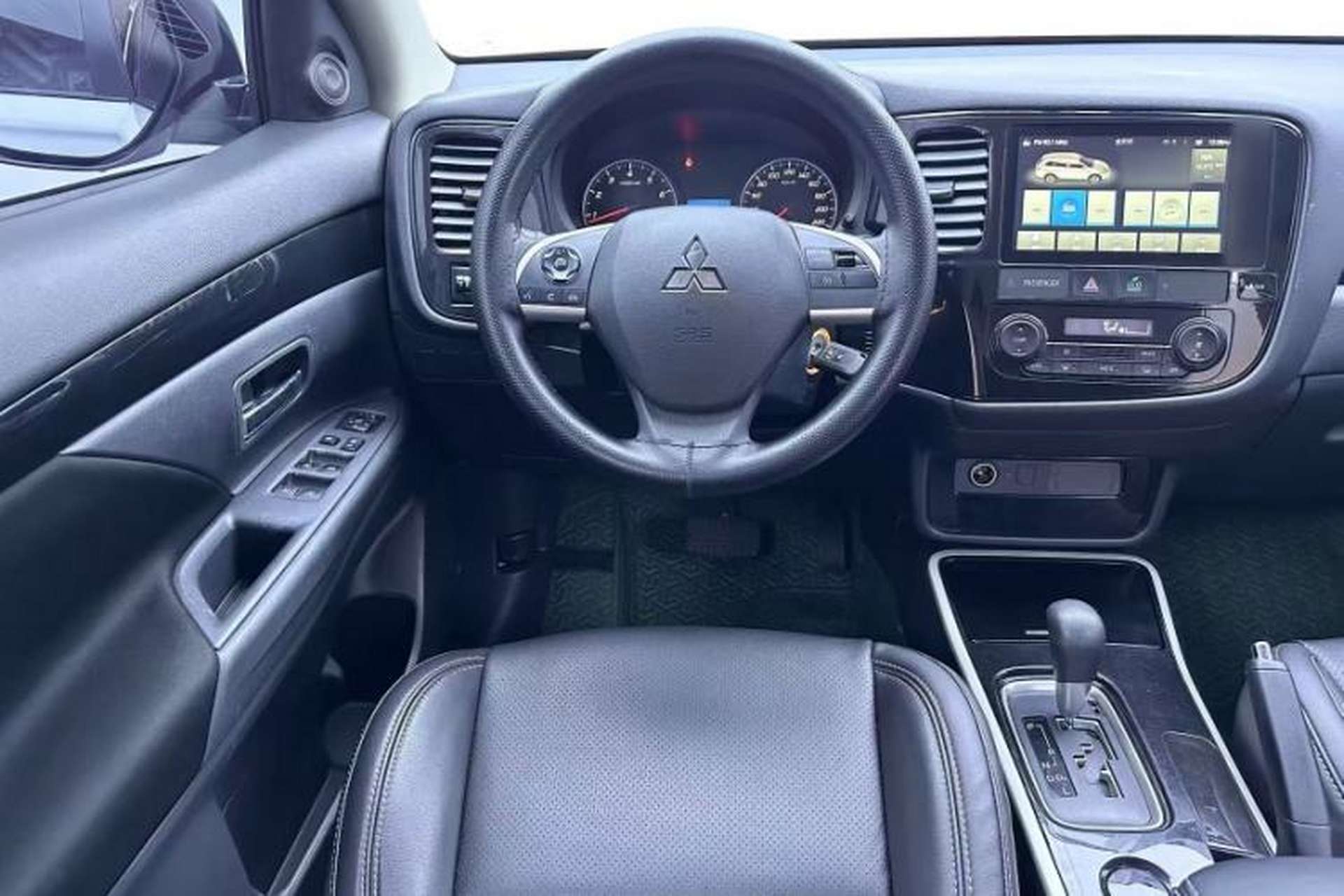 Used Mitsubishi Outlander 2021 2.0L Two-Wheel Drive Comfort Edition 5 Seats Interior 6