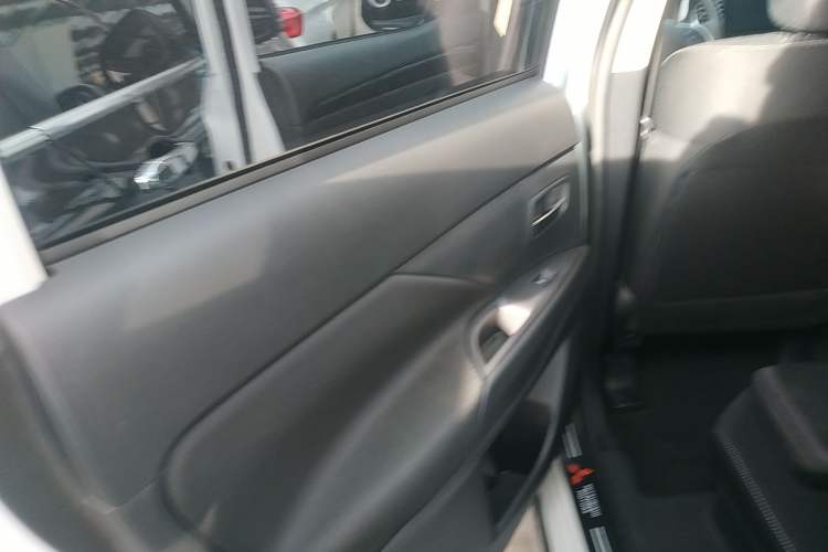 Used Mitsubishi Outlander 2021 Revised Version 2.0L Two-Wheel Drive Comfort Edition 5 Seats Interior 8