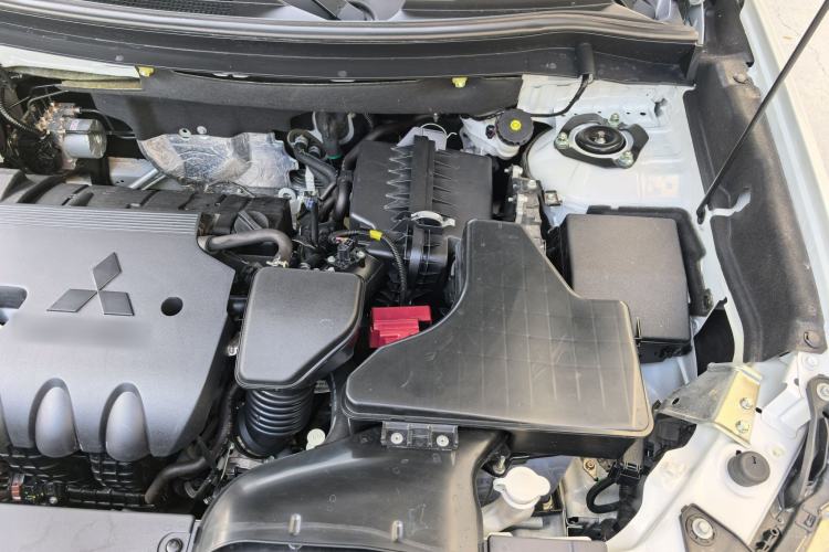 Used Mitsubishi Outlander 2021 2.4L 4x4 DynaDrive Edition 5 Seats Interior 9