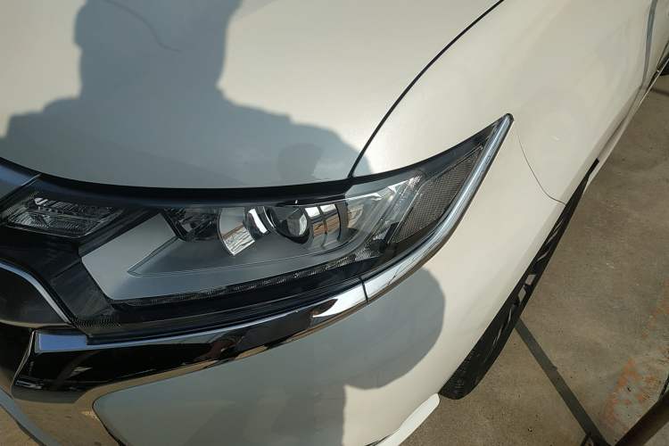 Used Mitsubishi Outlander 2021 Revised Version 2.0L Two-Wheel Drive Comfort Edition 5 Seats Left Front Headlight