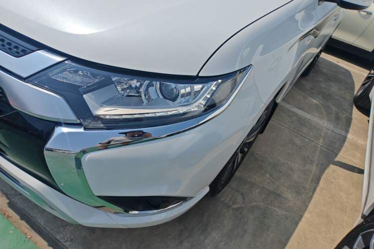 Used Mitsubishi Outlander 2021 Revised Version 2.0L Two-Wheel Drive Comfort Edition 5 Seats Left Front Headlight