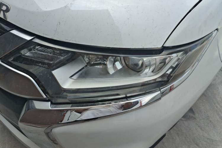 Used Mitsubishi Outlander 2021 Revised Version 2.0L Two-Wheel Drive Comfort Edition 5 Seats Left Front Headlight