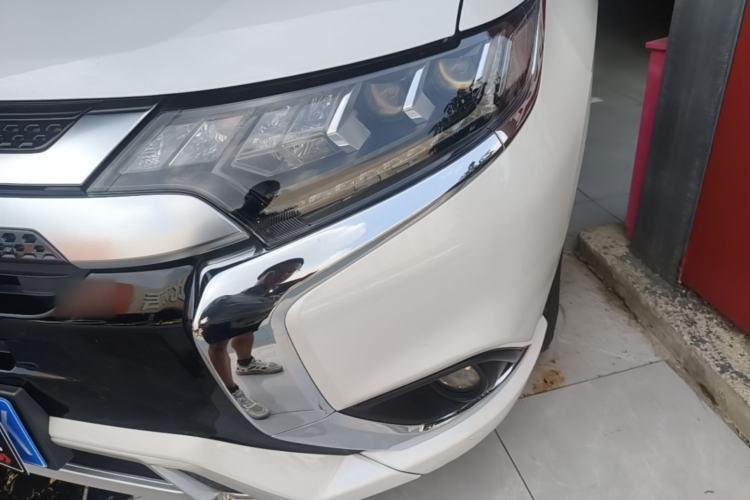 Used Mitsubishi Outlander 2021 2.4L 4x4 Zhi Xiang Edition 7 Seats Left Front Headlight