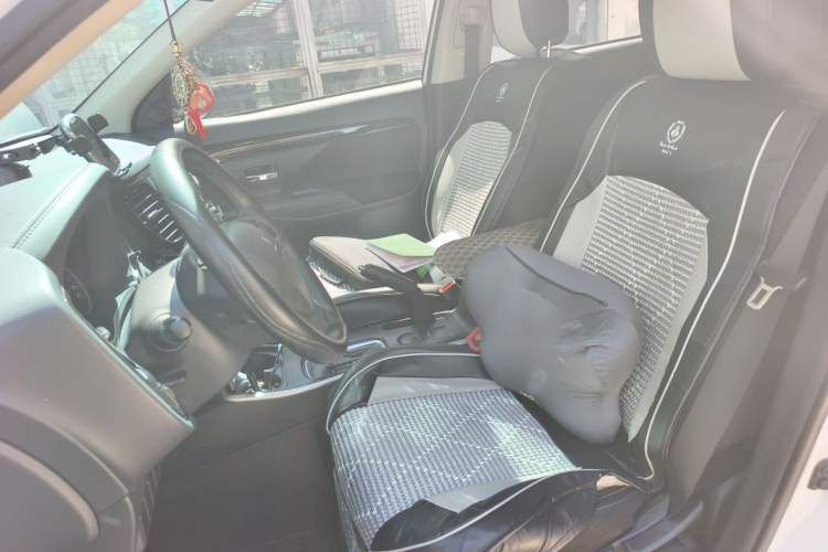 Used Mitsubishi Outlander 2021 2.0L Two-Wheel Drive Comfort Edition 5 Seats Left Front Seat