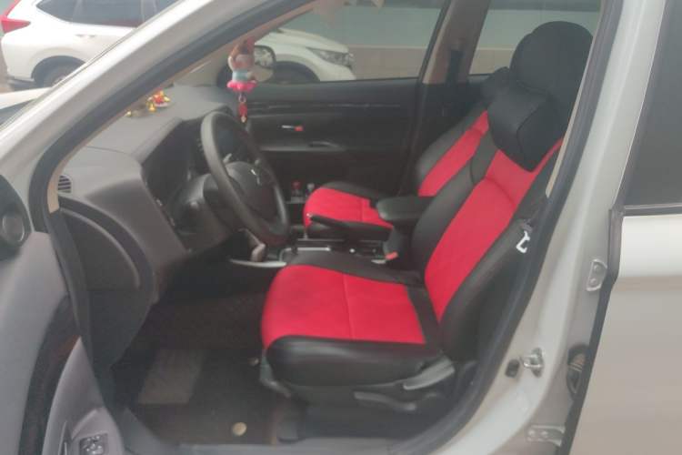 Used Mitsubishi Outlander 2021 2.0L Two-Wheel Drive Comfort Edition 5 Seats Left Front Seat