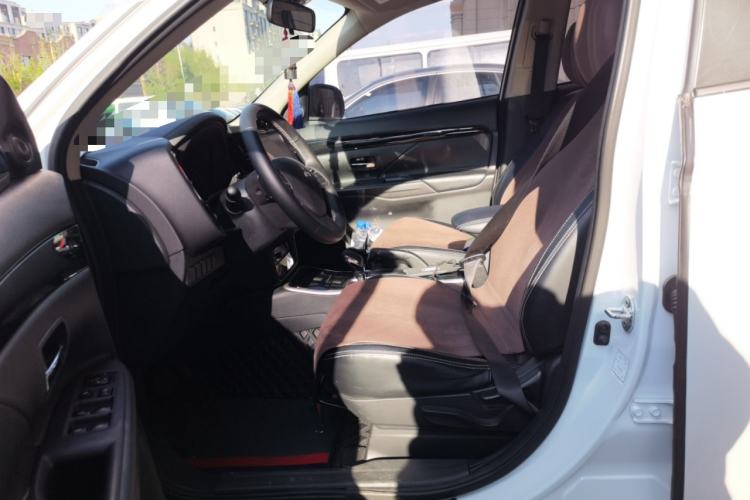 Used Mitsubishi Outlander 2021 Revised Version 2.0L Two-Wheel Drive Comfort Edition 5 Seats Left Front Seat