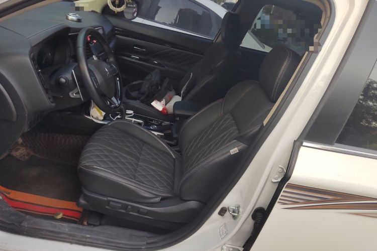 Used Mitsubishi Outlander 2021 2.4L 4x4 Zhi Xiang Edition 7 Seats Left Front Seat