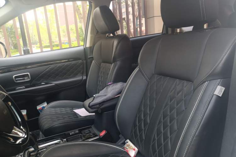 Used Mitsubishi Outlander 2021 Revised Version 2.0L Two-Wheel Drive Enjoyment Edition 5 Seats Left Front Seat