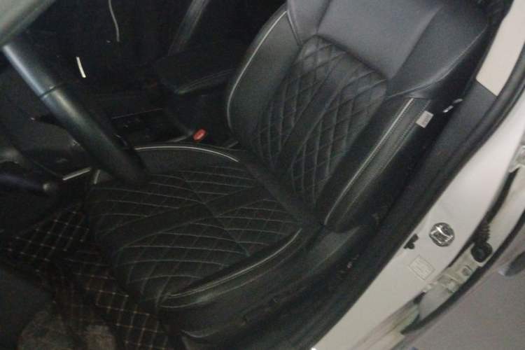Used Mitsubishi Outlander 2021 2.0L Two-Wheel Drive Comfort Edition 5 Seats Left Front Seat