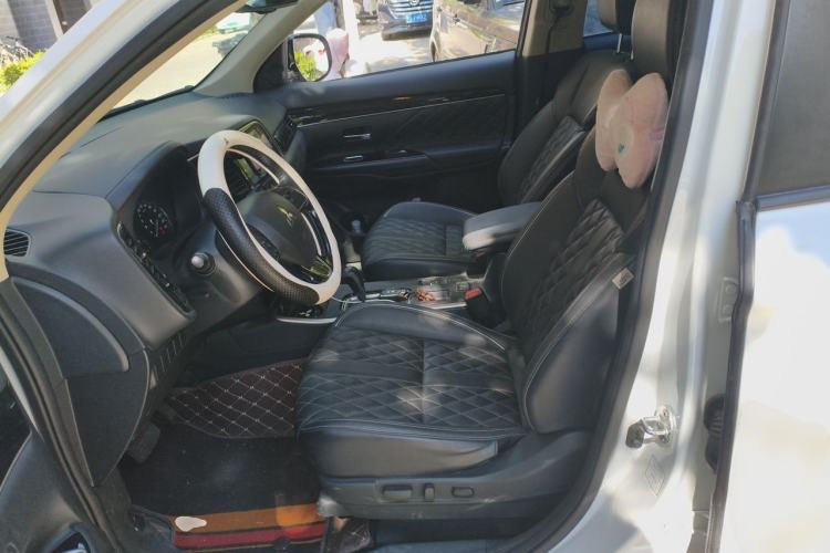 Used Mitsubishi Outlander 2021 Revised Version 2.0L Two-Wheel Drive Enjoyment Edition 5 Seats Left Front Seat