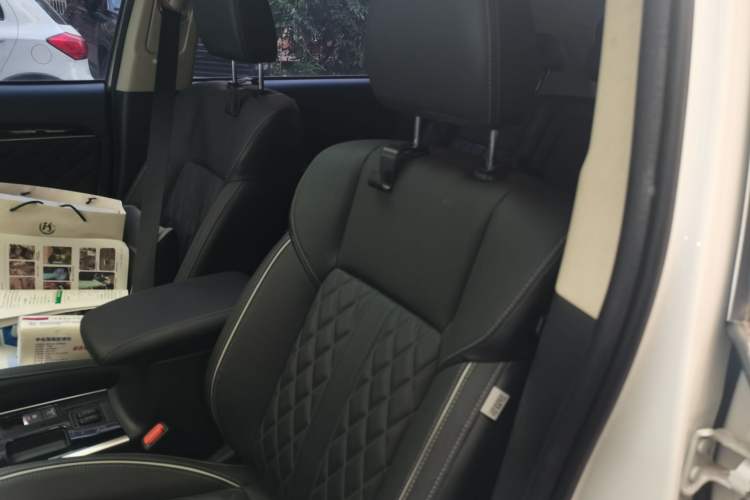 Used Mitsubishi Outlander 2021 2.0L Two-Wheel Drive Comfort Edition 5 Seats Left Front Seat