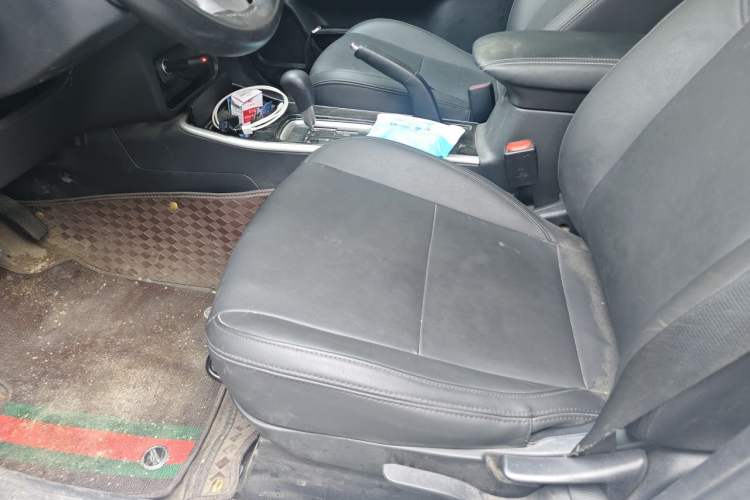 Used Mitsubishi Outlander 2021 Revised Version 2.0L Two-Wheel Drive Comfort Edition 5 Seats Left Front Seat