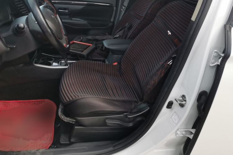 Used Mitsubishi Outlander 2021 2.0L Two-Wheel Drive Comfort Edition 5 Seats Left Front Seat