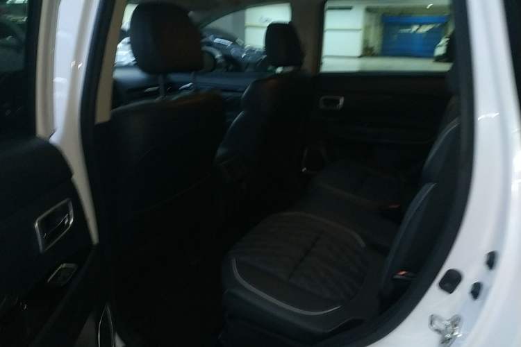 Used Mitsubishi Outlander 2021 2.4L 4x4 Zhi Xiang Edition 7 Seats Left Rear Seat