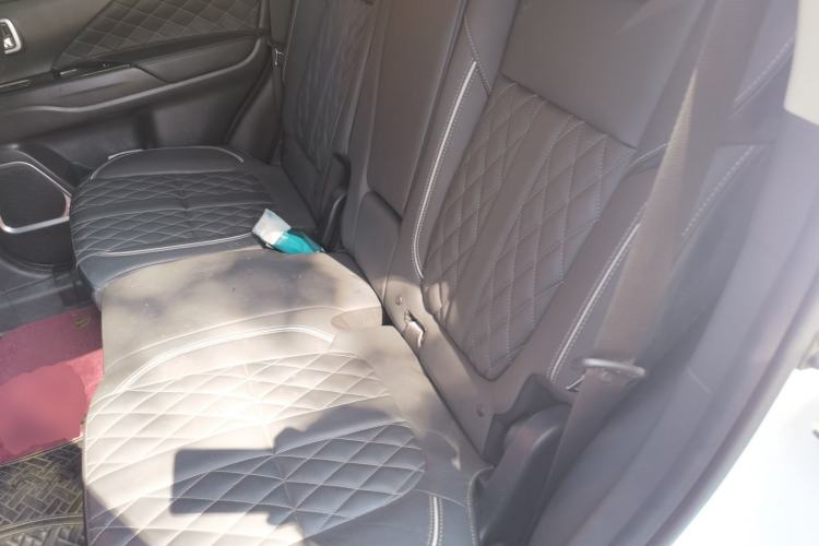 Used Mitsubishi Outlander 2021 2.0L Two-Wheel Drive Comfort Edition 7 Seats Left Rear Seat