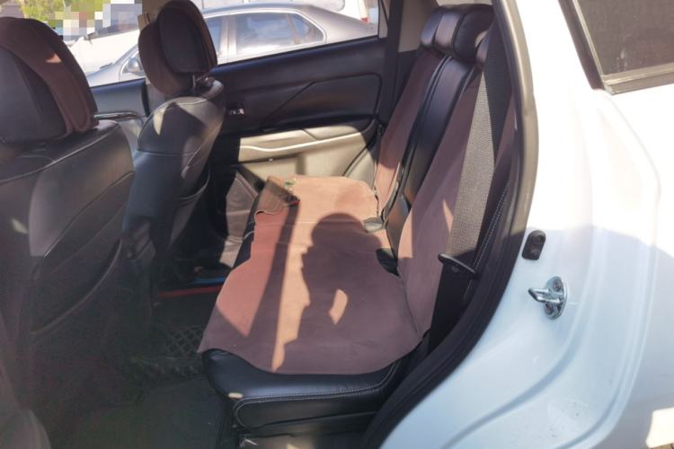Used Mitsubishi Outlander 2021 Revised Version 2.0L Two-Wheel Drive Comfort Edition 5 Seats Left Rear Seat