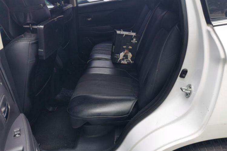 Used Mitsubishi Outlander 2021 Revised Version 2.0L Two-Wheel Drive Comfort Edition 5 Seats Left Rear Seat