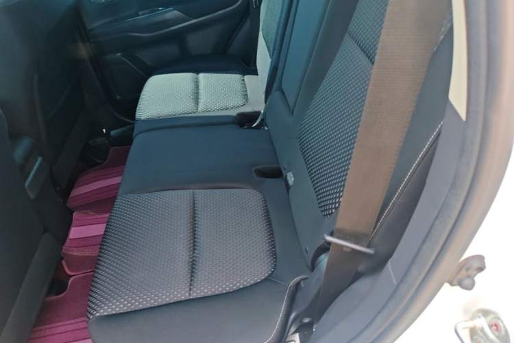 Used Mitsubishi Outlander 2021 Revised Version 2.0L Two-Wheel Drive Comfort Edition 5 Seats Left Rear Seat