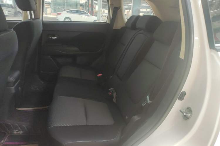 Used Mitsubishi Outlander 2021 2.0L Two-Wheel Drive Comfort Edition 5 Seats Left Rear Seat