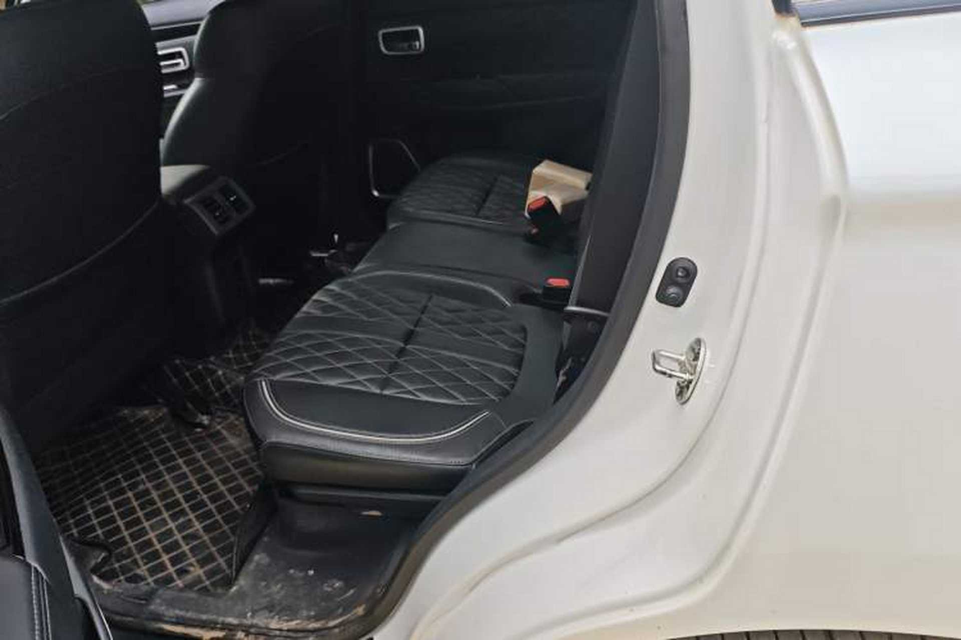 Used Mitsubishi Outlander 2021 2.0L Two-Wheel Drive Comfort Edition 7 Seats Left Rear Seat